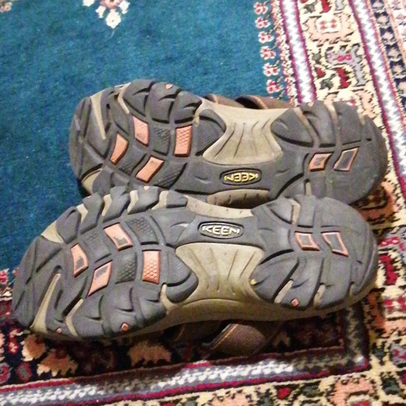 Mens Keen size 9 sandals - Picture 5 of 8